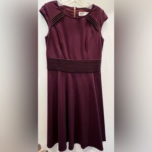 Eliza J Plum colored dress with gold zipper Size 8